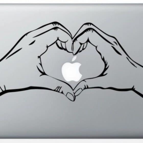 Stickers « Main Love » pour Macbook 17 pouces