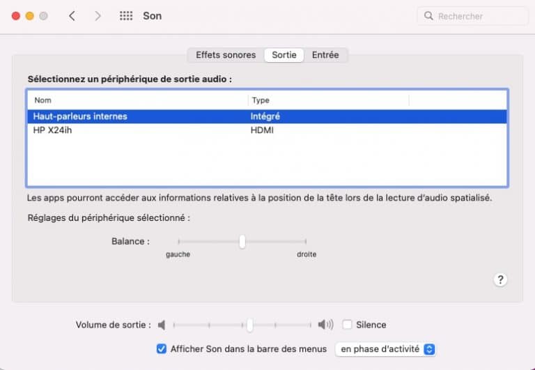 Capture des réglages Son du Mac, onglet Sortie avec les haut-parleurs internes sélectionnés