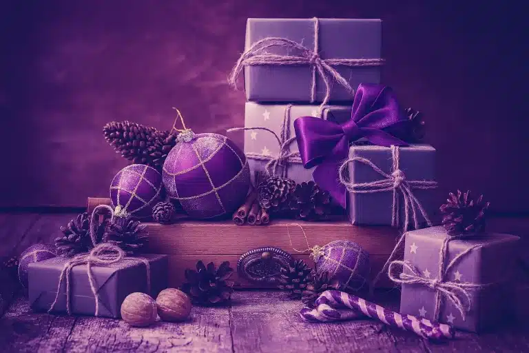 holiday-christmas-candy_cane-christmas_ornaments-gift-still_life-800102