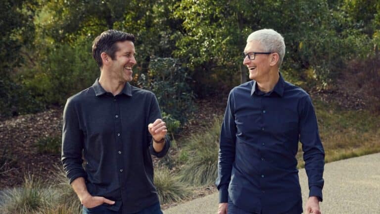tim-cook-john-ternus
